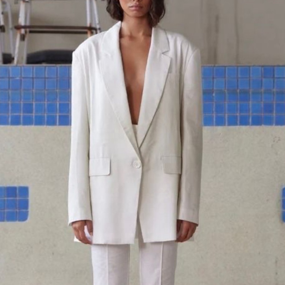 Pippa Marlow oversized Blazer in white • Small
• msrp $270 NWT